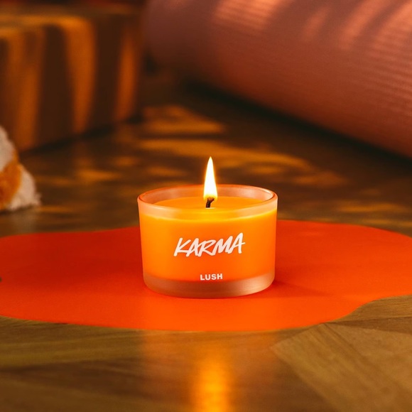 LUSH Karma Candle - Picture 2 of 2